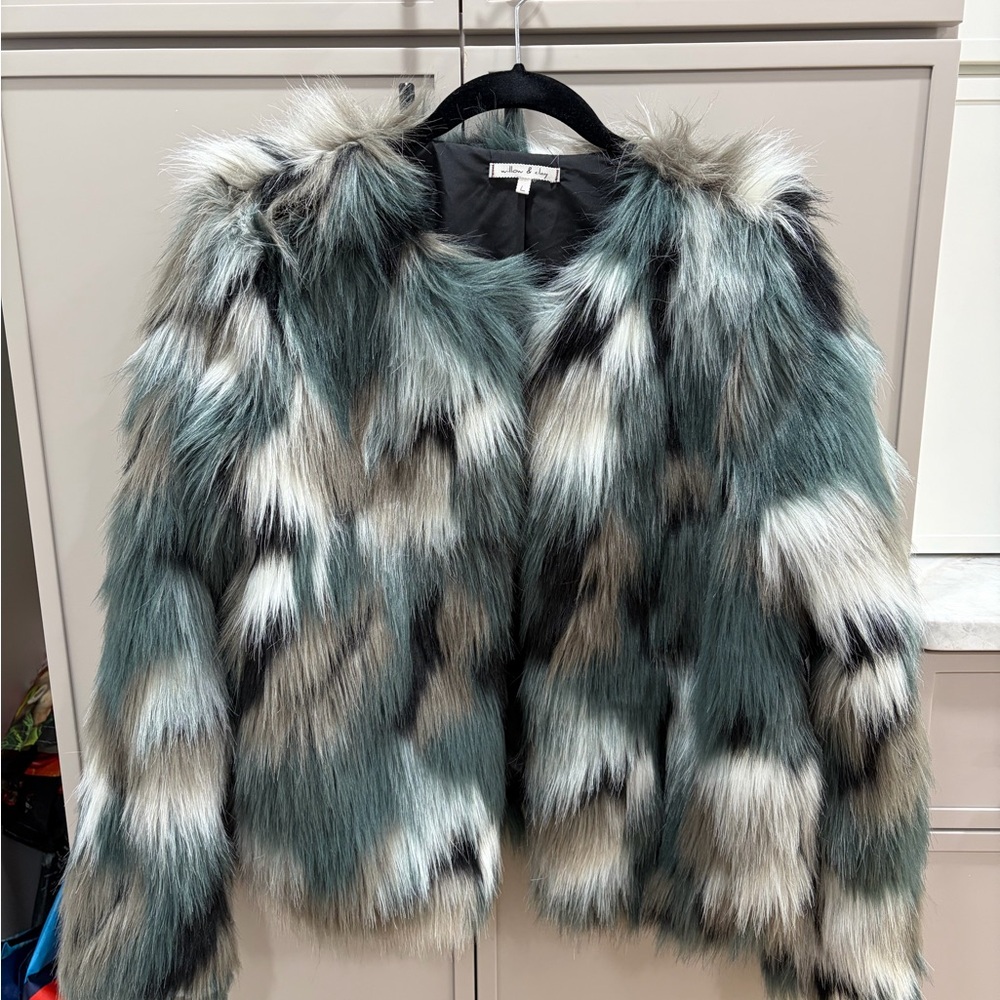NWOT**Willow & Clay Multicolor Faux Fur Teddy Jacket